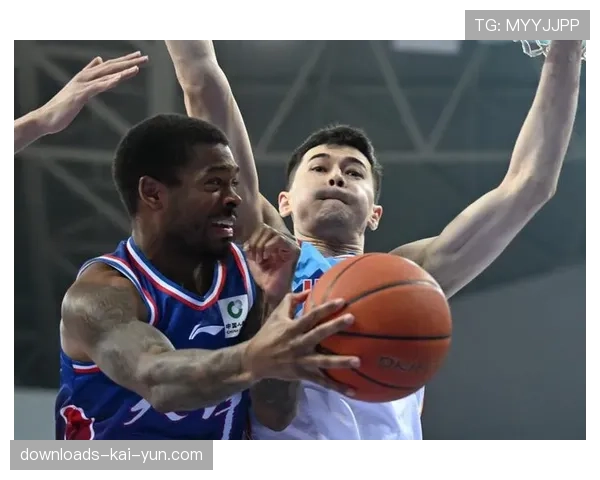 天津队哈姆雷特突破分球，带动全队进攻节奏